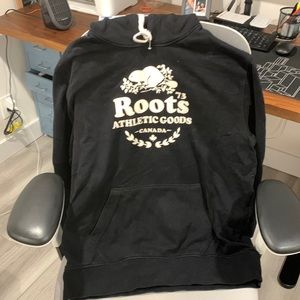 Classic Roots black Hoodie size large